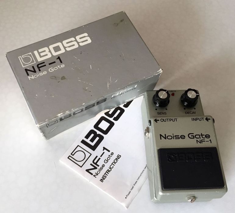 BOSS DS-1 (Distortion) NF-1(Noise Gate)-